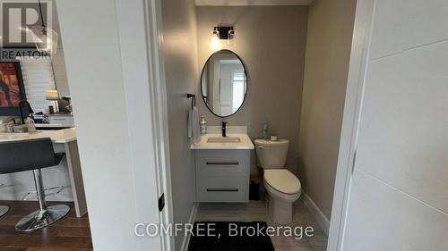498 Phyllis Street, London South (South E), ON - Indoor Photo Showing Bathroom