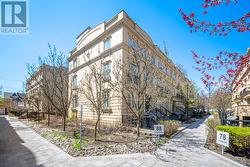 TH21 - 88 CARR STREET Toronto, ON M5T 1B7