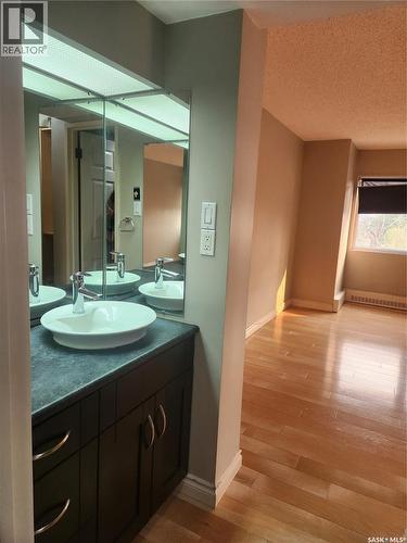 570 424 Spadina Crescent E, Saskatoon, SK - Indoor Photo Showing Bathroom