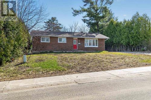 10 ALGONQUIN STREET  Petawawa, ON K8H 2A9