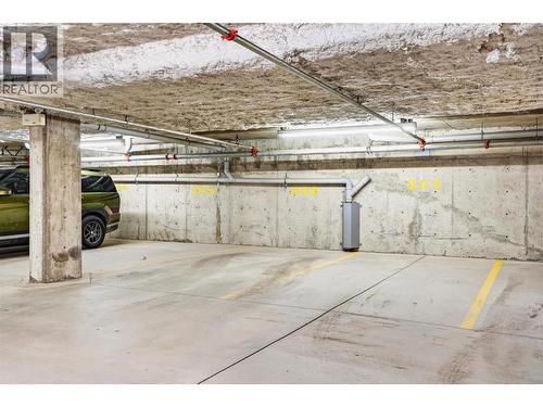 Underground parking - 550 Rainbow Drive Unit# 302, Kaslo, BC - Indoor Photo Showing Garage