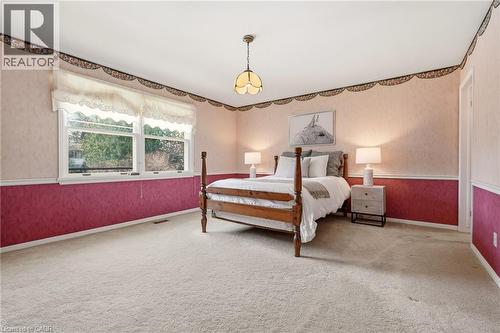 360 Pomona Avenue, Burlington, ON - Indoor Photo Showing Bedroom