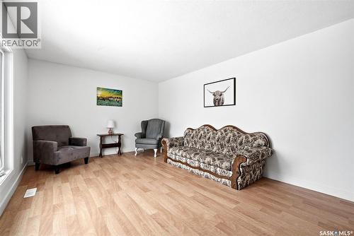 112 1St Avenue, Edenwold, SK - Indoor