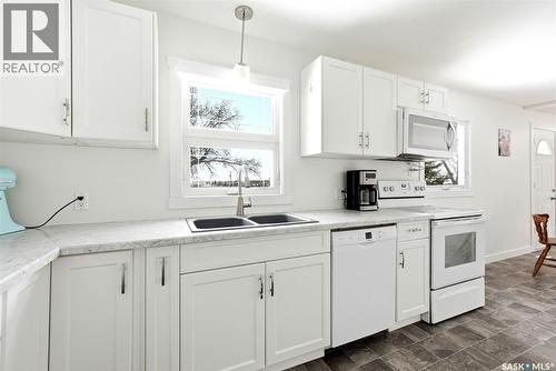 112 1St Avenue, Edenwold, SK - Indoor Photo Showing Kitchen With Double Sink