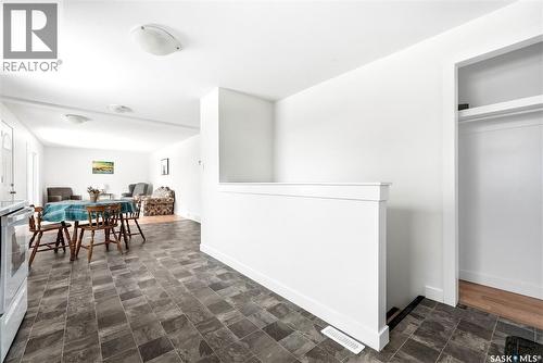 112 1St Avenue, Edenwold, SK - Indoor