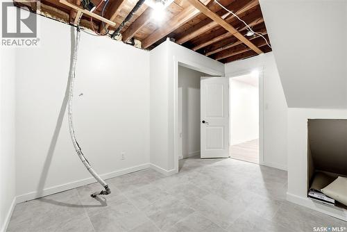 112 1St Avenue, Edenwold, SK - Indoor