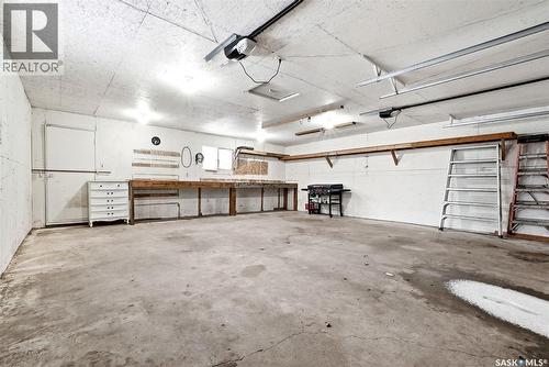 112 1St Avenue, Edenwold, SK - Indoor Photo Showing Garage