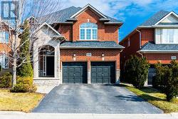 2202 BROOKHAVEN CRESCENT  Oakville, ON L6M 5B8