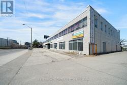 2256 SHEPPARD AVENUE W Toronto, ON M9M 1L7