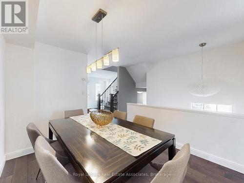 7114 Chatham Court, Mississauga, ON - Indoor Photo Showing Dining Room