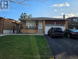 23 MALCOLM CRESCENT Brampton, ON L6S 3C7