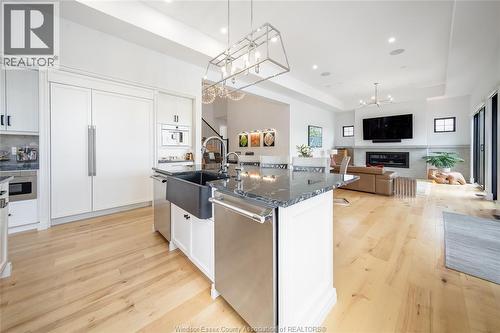 77 Bissonnette Lane, Lakeshore, ON - Indoor Photo Showing Kitchen With Upgraded Kitchen