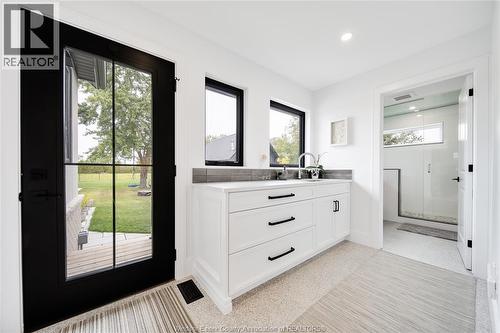 77 Bissonnette Lane, Lakeshore, ON - Indoor