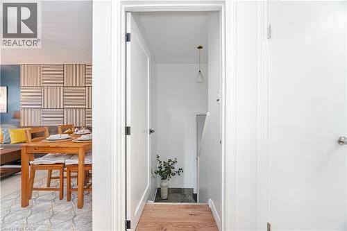 297 Mohawk Road W, Hamilton, ON - Indoor Photo Showing Other Room