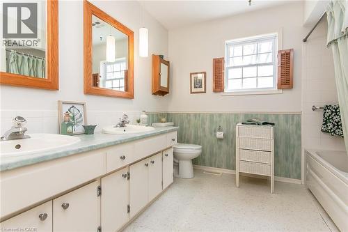 70 Inwood Crescent, Kitchener, ON - Indoor Photo Showing Bathroom