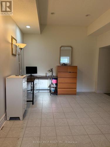 90 Stephanie Boulevard, Vaughan, ON - Indoor Photo Showing Other Room