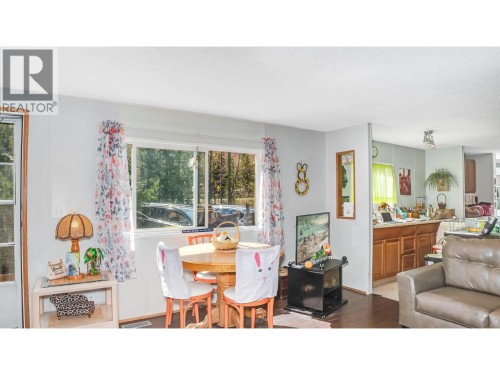 5702 Bertha Road, Kitchener, BC 