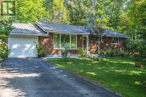 82 HELENA STREET  Wasaga Beach, ON L9Z 1R1
