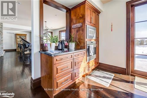 12 Windrose Valley Boulevard, Clearview, ON - Indoor Photo Showing Other Room