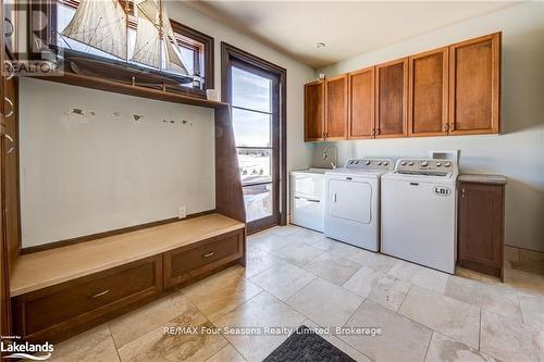 12 Windrose Valley Boulevard, Clearview, ON - Indoor Photo Showing Laundry Room