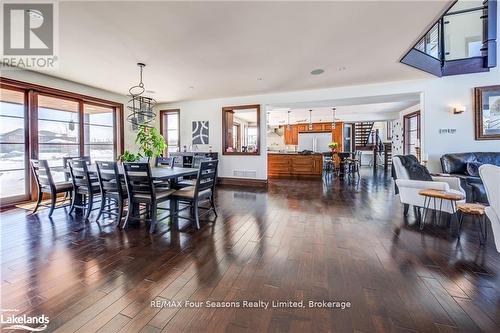 12 Windrose Valley Boulevard, Clearview, ON - Indoor Photo Showing Dining Room