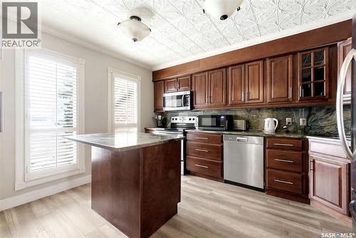 1106 Gryphons Walk, Regina, SK - Indoor Photo Showing Kitchen