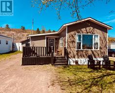 15 ROBINSON Avenue Botwood, NL A0H 1E0
