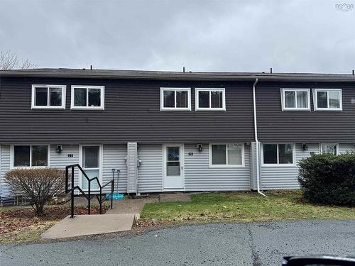29 Cavendish Road  Halifax, NS B3P 2J6