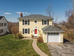 186 Main Street  Wolfville, NS B4P 1C4