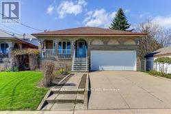 100 NEWLANDS AVENUE Toronto, ON M1L 1R9