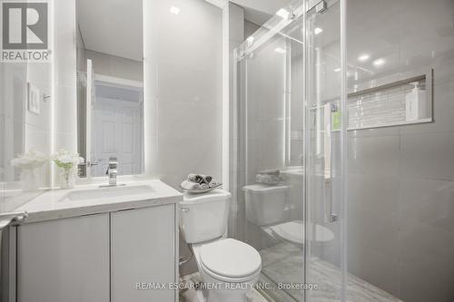 4302 Highgate Crescent, Mississauga, ON - Indoor Photo Showing Bathroom