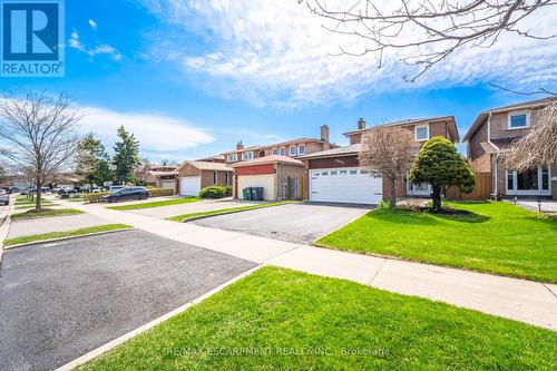 4302 Highgate Crescent, Mississauga, ON - Outdoor With Facade