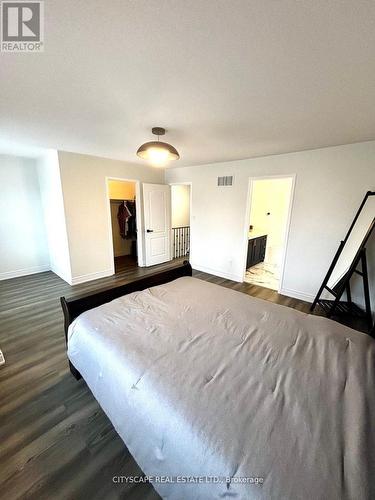 3974 Stardust Drive, Mississauga, ON - Indoor Photo Showing Bedroom