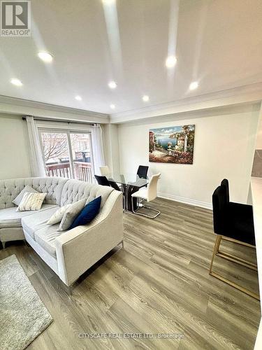 3974 Stardust Drive, Mississauga, ON - Indoor