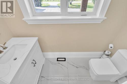 4427 Concession 7, Puslinch, ON - Indoor Photo Showing Bathroom
