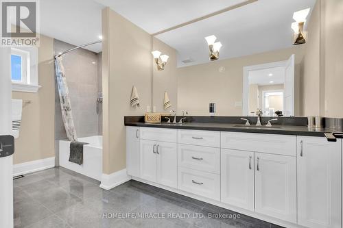 4427 Concession 7, Puslinch, ON - Indoor Photo Showing Bathroom