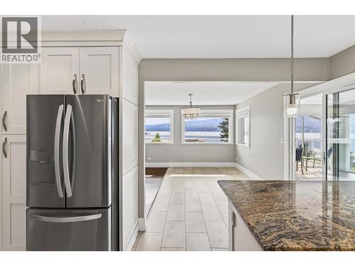 3940 Angus Drive, West Kelowna, BC - Indoor Photo Showing Kitchen