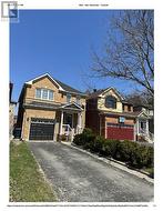 26 GROSBEAK CRESCENT Toronto, ON M1X 1X1