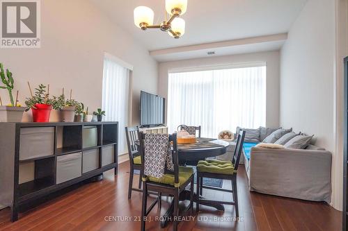 313 - 15277 Yonge Street S, Aurora, ON - Indoor