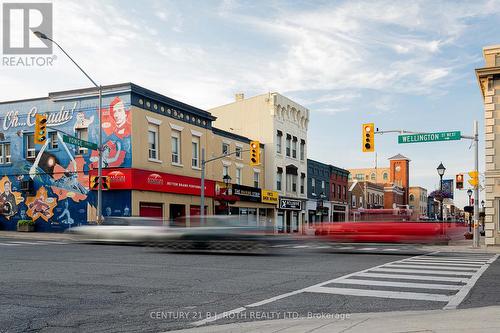 313 - 15277 Yonge Street S, Aurora, ON - Outdoor