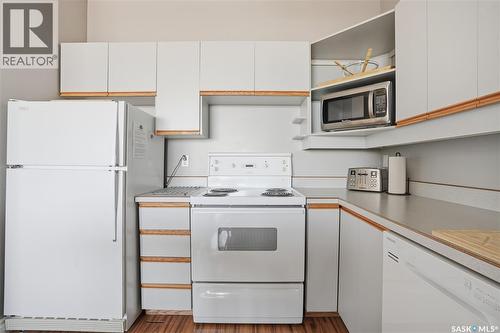 1108 1867 Hamilton Street, Regina, SK - Indoor Photo Showing Kitchen