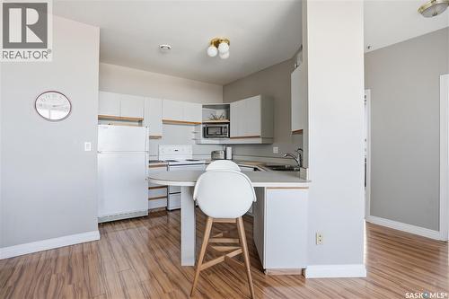 1108 1867 Hamilton Street, Regina, SK - Indoor Photo Showing Kitchen