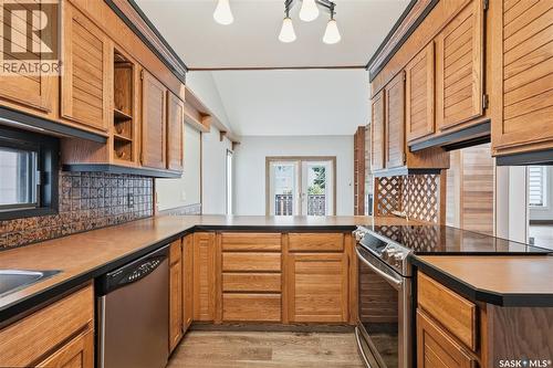 622 Costigan Way, Saskatoon, SK - Indoor Photo Showing Kitchen