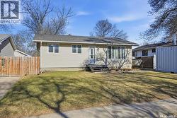 74 Osborne CRESCENT  Regina, SK S4R 5J1