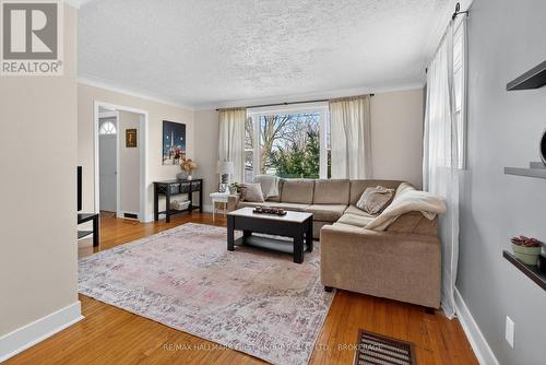 1198 Brass Drive, Kingston (City Northwest), ON - Indoor Photo Showing Living Room