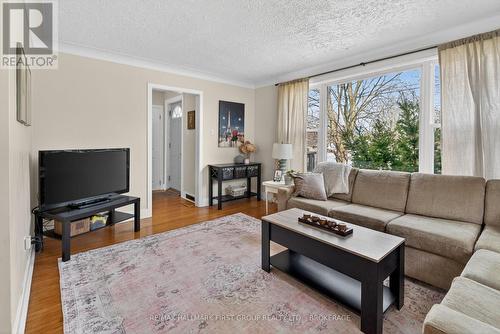 1198 Brass Drive, Kingston (City Northwest), ON - Indoor Photo Showing Living Room