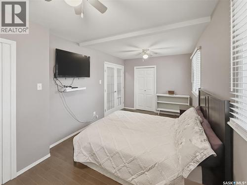 488 3Rd Avenue Se, Swift Current, SK - Indoor Photo Showing Bedroom
