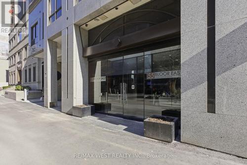 1709 - 55 BLOOR STREET E  Toronto, ON M4W 3W6