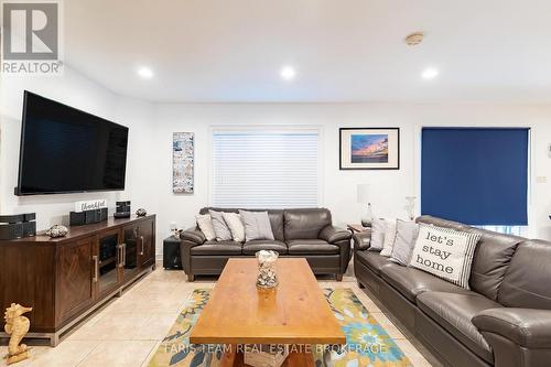 100 Desroches Trail, Tiny, ON - Indoor Photo Showing Living Room