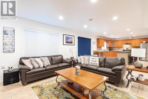 100 Desroches Trail, Tiny, ON - Indoor Photo Showing Living Room